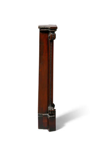 A GEORGE III MAHOGANY PEDESTAL - photo 3 A GEORGE III MAHOGANY PEDESTAL - photo 3
