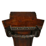 A GEORGE III MAHOGANY PEDESTAL - photo 4