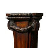 A GEORGE III MAHOGANY PEDESTAL - photo 5