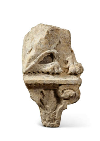 A VENETIAN CARVED STONE COLUMN CAPITAL FRAGMENT - photo 1 A VENETIAN CARVED STONE COLUMN CAPITAL FRAGMENT - photo 1