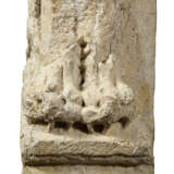 A VENETIAN CARVED STONE COLUMN CAPITAL FRAGMENT - photo 5