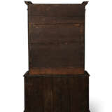 A NORTH EUROPEAN WALNUT AND MARQUETRY-INLAID CABINET-ON-CHEST - фото 8