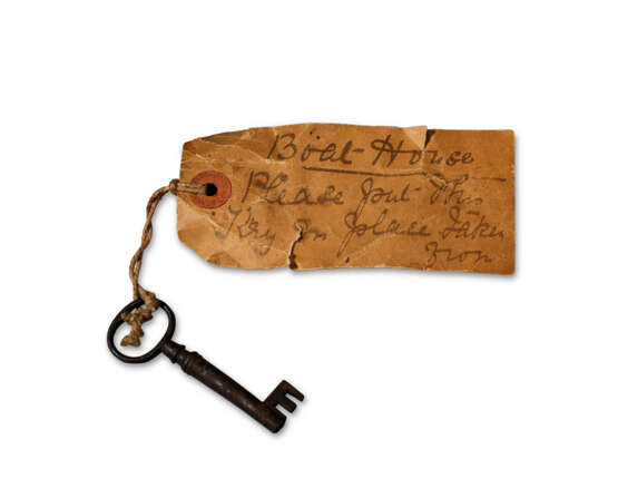 A NORTH EUROPEAN WALNUT AND MARQUETRY-INLAID CABINET-ON-CHEST - фото 12