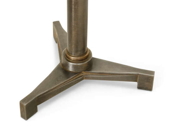 A PAIR OF STEEL TABLE LAMPS - фото 5