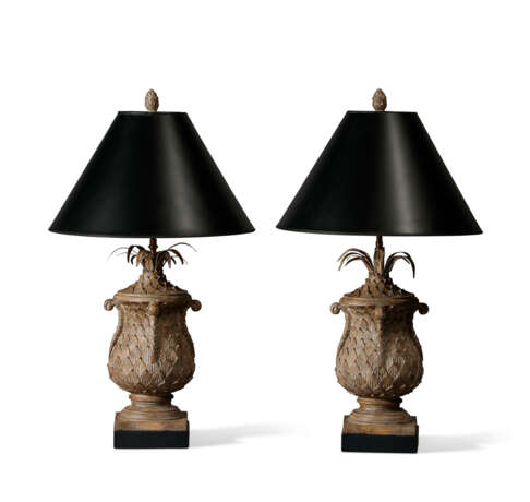 A PAIR OF PLASTER 'PINEAPPLE' TABLE LAMPS - фото 1 A PAIR OF PLASTER 'PINEAPPLE' TABLE LAMPS - фото 1