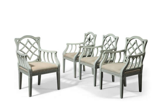 A SET OF FOUR GEORGIAN STYLE WHITE-PAINTED ARMCHAIRS - photo 1 A SET OF FOUR GEORGIAN STYLE WHITE-PAINTED ARMCHAIRS - photo 1
