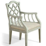 A SET OF FOUR GEORGIAN STYLE WHITE-PAINTED ARMCHAIRS - photo 3