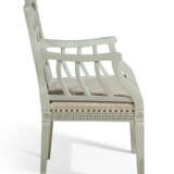 A SET OF FOUR GEORGIAN STYLE WHITE-PAINTED ARMCHAIRS - photo 4