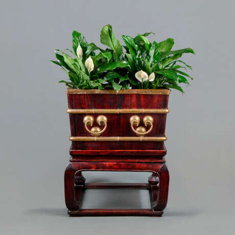 A CHINESE BRASS-MOUNTED HONGMU AND TIELIMU ICE CHEST - photo 1