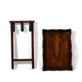 AN ENGLISH MAHOGANY BUTLER'S TRAY AND STAND - Foto 3