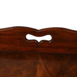 AN ENGLISH MAHOGANY BUTLER'S TRAY AND STAND - Foto 5