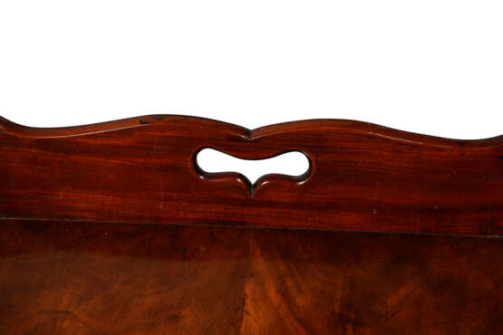 AN ENGLISH MAHOGANY BUTLER'S TRAY AND STAND - Foto 5