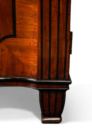 A REGENCY MAHOGANY AND PARCEL-EBONIZED COMMODE - photo 6
