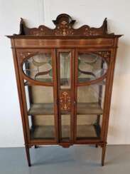Vitrine Art Nouveau exquise 