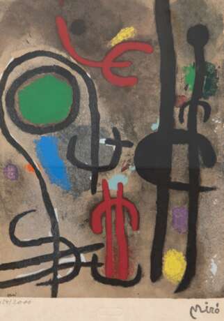 Miro, Joan (1893 Barcelona-1983 Palma) "Abstrakt", Farblitho., 434/2000, Stempelsignatur, 32,5x23 cm, hinter Glas und Rahmen (Er war ein spanisch-katalanischer Maler, Grafiker, Bildhauer und Keramiker. Seine fr… - photo 1