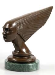 Bronze-Kopf &quot;Spirit of the Wind&quot;, Nachguß 20. Jh., bezeichnet &quot;Lalique&quot;, braun patiniert, Pariser Gießermarke, auf rundem Marmorsockel, Ges.-H. 17 cm