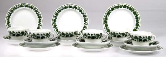 6 Meissen-Kaffeegedecke, klein, Weinlaub, Schwertermarke 1850-1924, Neuer Ausschnitt, 1. Wahl (1 Teller 2. Wahl) - photo 1