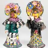 2 Basler-Fasnachtsfiguren, Keramik, polychrom bemalt und glasiert, 1x beschädigt und 1x feht Musikinstrument, H. 32 cm und 34 cm - photo 1