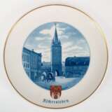 Meissen-Ansichtenteller "Aschersleben", in Blau mit polychromem Wappen und Goldrand, 1. Wahl, Dm. 25,5 cm - photo 1