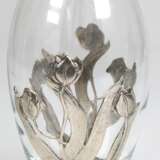 Jugendstil-Vase, Klarglas mit Zinnmontur, Tulpendekor, H. 23,5 cm - photo 1