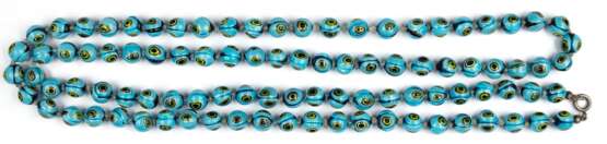 Kette aus türkisfarbenem Murano-Glas, mit aufgeschmolzenen, farbigen Murinen, Länge ca. 100 cm, zweireihig tragbar - photo 1