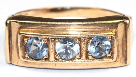 Ring, 585er GG, 4,1 g, 3 aquamarinfarbene Steine, wohl Spinelle, RG 52, Innendurchmesser 16,5mm - photo 1