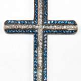 Kreuz, 925er Silber, rhodiniert, saphirfarbene und brillante, weiße Zirkonia, in feiner Qualität, Maße mit Öse ca. 5,0 x 2,4 cm - photo 1