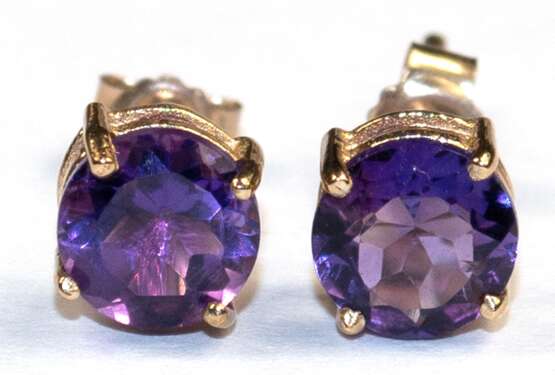 Ohrstecker, 375er GG / 9 kt., Amethyste, Durchmesser ca. 5 mm - фото 1