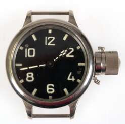 Armbanduhr für Kampftaucher, UdSSR um 1960, Edelstahlgehäuse, Nr. 1349, schwarzes Zifferblatt mit fluoreszierenden arabischen Ziffern und Zeigern, gangfähig,Gehäuse-Dm. 5,8 cm, ohne Armband