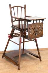 Kinderhochstuhl, Buche, 1930er Jahre, klappbar, dann mit Tisch, 97x54x53 cm