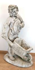 Gartenfigur &quot;Junge mit Schubkarre&quot;, Steinguß, 93x50x30 cm