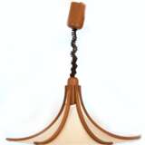 Deckenlampe, Dänemark, 1-flammig, sechseckiger, beiger Stoffschirm mit Teakholzstreben, Baldachin aus Teakholz, H. ca. 65 cm, Dm. 65 cm - Foto 1