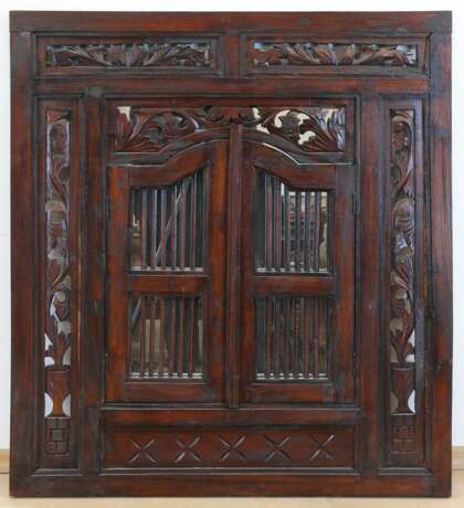 Spiegel, Mahagoni, reich floral, durchbrochen geschnitzt, 2-flügelige, versproßte Tür, 90x80x3 cm - Foto 1