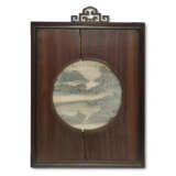 AN INSCRIBED ‘MISTY GREENERY SCENE AFTER RAIN’ MARBLE-INSET WOOD SCREENQING DYNASTY - фото 1