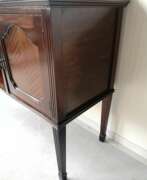 Placage d'acajou. Mahogany sideboard