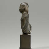 AN EGYPTIAN GREYWACKE NAOPHOROS - фото 2