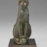 AN EGYPTIAN BRONZE CAT - фото 4