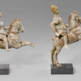 TWO CANOSAN TERRACOTTA HORSES AND RIDERS - photo 2