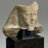 AN EGYPTIAN INDURATED LIMESTONE PORTRAIT HEAD OF AN OFFICIAL - photo 3