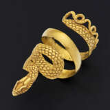 A ROMAN GOLD SNAKE RING - photo 1