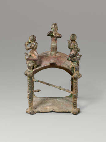 A COPTIC BRONZE VOTIVE TEMPLE WITH MUSICIANS - photo 2 A COPTIC BRONZE VOTIVE TEMPLE WITH MUSICIANS - photo 2