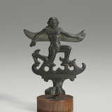 AN ETRUSCAN BRONZE CISTA FOOT - фото 1