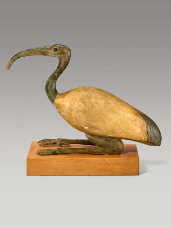 AN EGYPTIAN GILT WOOD AND BRONZE IBIS - photo 3
