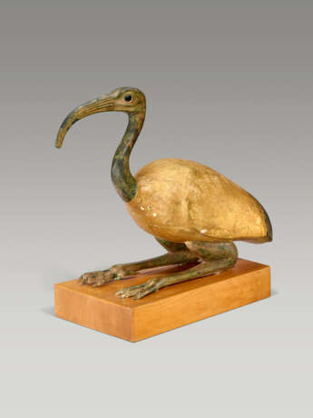 AN EGYPTIAN GILT WOOD AND BRONZE IBIS - photo 4