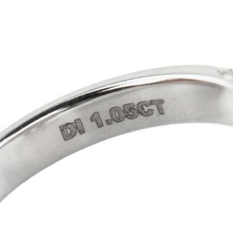 Ring in white 18K gold with diamonds. Marbella. Diamonds 21th century - photo 7 Ring in white 18K gold with diamonds. Marbella. Diamonds 21th century - photo 7