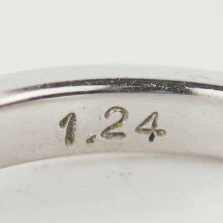 Bague en or 750 de style Art D&eacute;co avec trois diamants. Diamants 20th century - photo 6