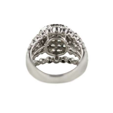 Золотое кольцо 18к с бриллиантами. Диаманты 21th century г. - фото 6