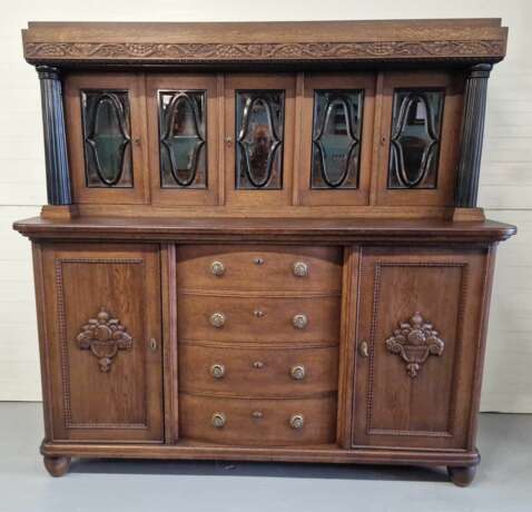 Большой и элегантный буфет Oak Eclecticism Early 20th century г. - фото 4