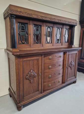 Большой и элегантный буфет Oak Eclecticism Early 20th century г. - фото 10