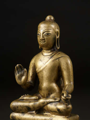 A SILVER INLAID BRASS FIGURE OF BUDDHA - photo 5
